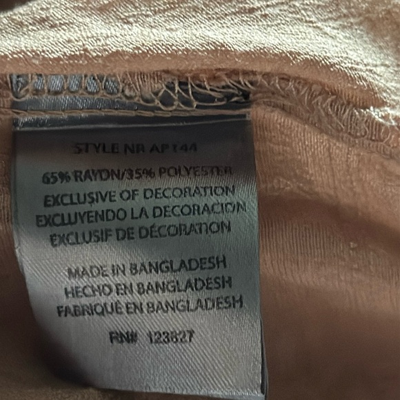 Alex & Parker blush tan gold stars split ruffle collar ties 3/4 sleeves top Sz M - Picture 8 of 8